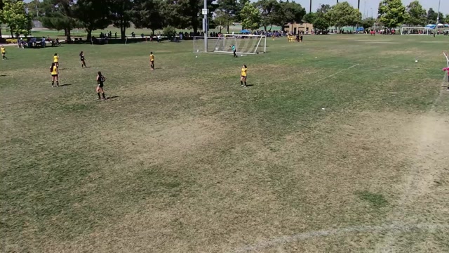 W Pride FC G2008/09 vs 09 Legends FC