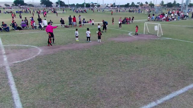  Scorpions vs Twins Gael & Julianna Muñiz 